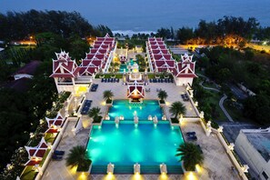 Front of property - evening/night - Grand Pacific Sovereign Resort & Spa (Cha-am)