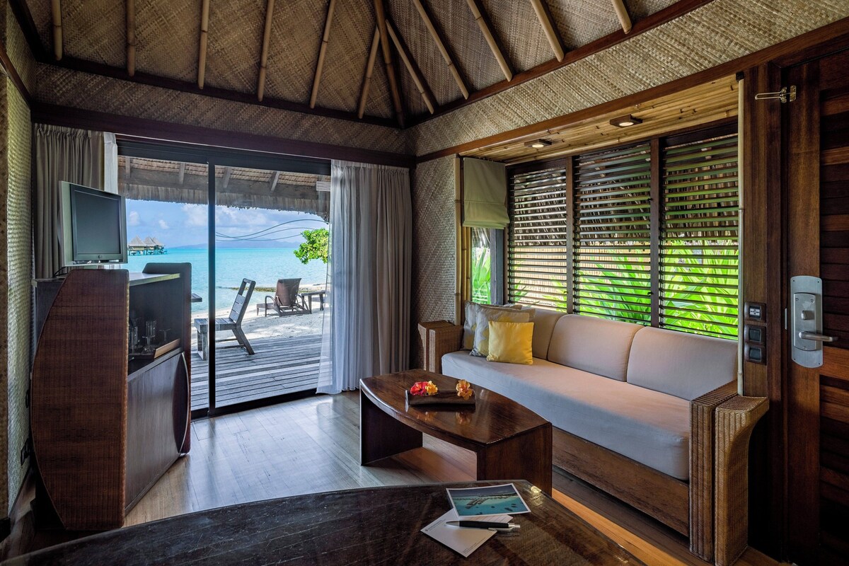 Bungalow, 1 très grand lit, vue lagon (Beach)