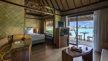 Bungalow, 1 King Bed, Lagoon View (Beach)