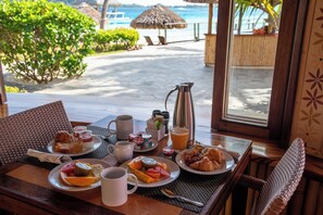 Daily buffet breakfast (XPF 5450 per person) - InterContinental Bora Bora Le Moana Resort by IHG (Bora Bora)