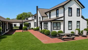 Two Double Beds - Farmhouse | Terrace/patio