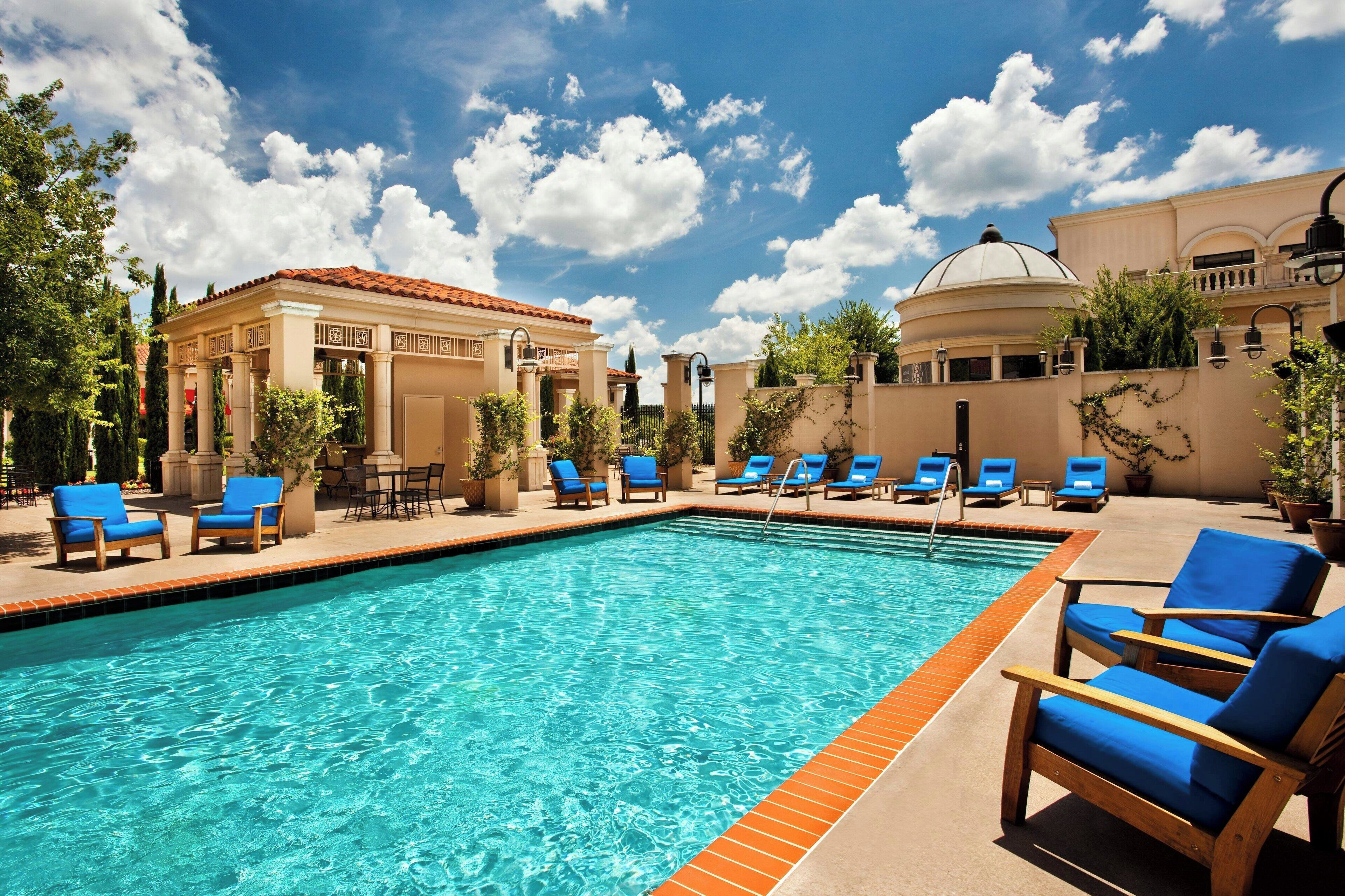 室內游泳池和季節性室外游泳池