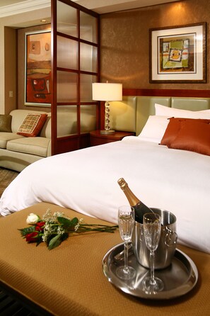 Literie de qualité supérieure, surmatelas, bureau