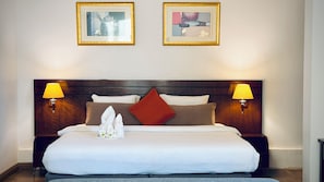 Minibar, in-room safe, soundproofing, free WiFi