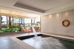 Indoor pool, outdoor pool, pool umbrellas, pool loungers - Hotel THB Los Molinos - Adults Only (Ibiza Town)