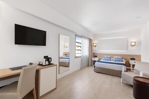 Single Room | Premium bedding, minibar, in-room safe, desk