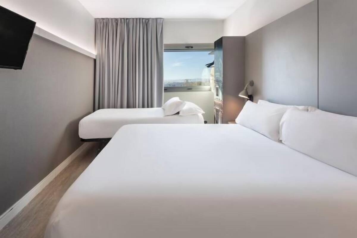 In-room safe, desk, blackout curtains, free WiFi