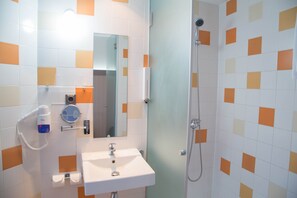 Dusche, Handtücher, Seife, Shampoo