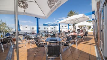 Poolbar