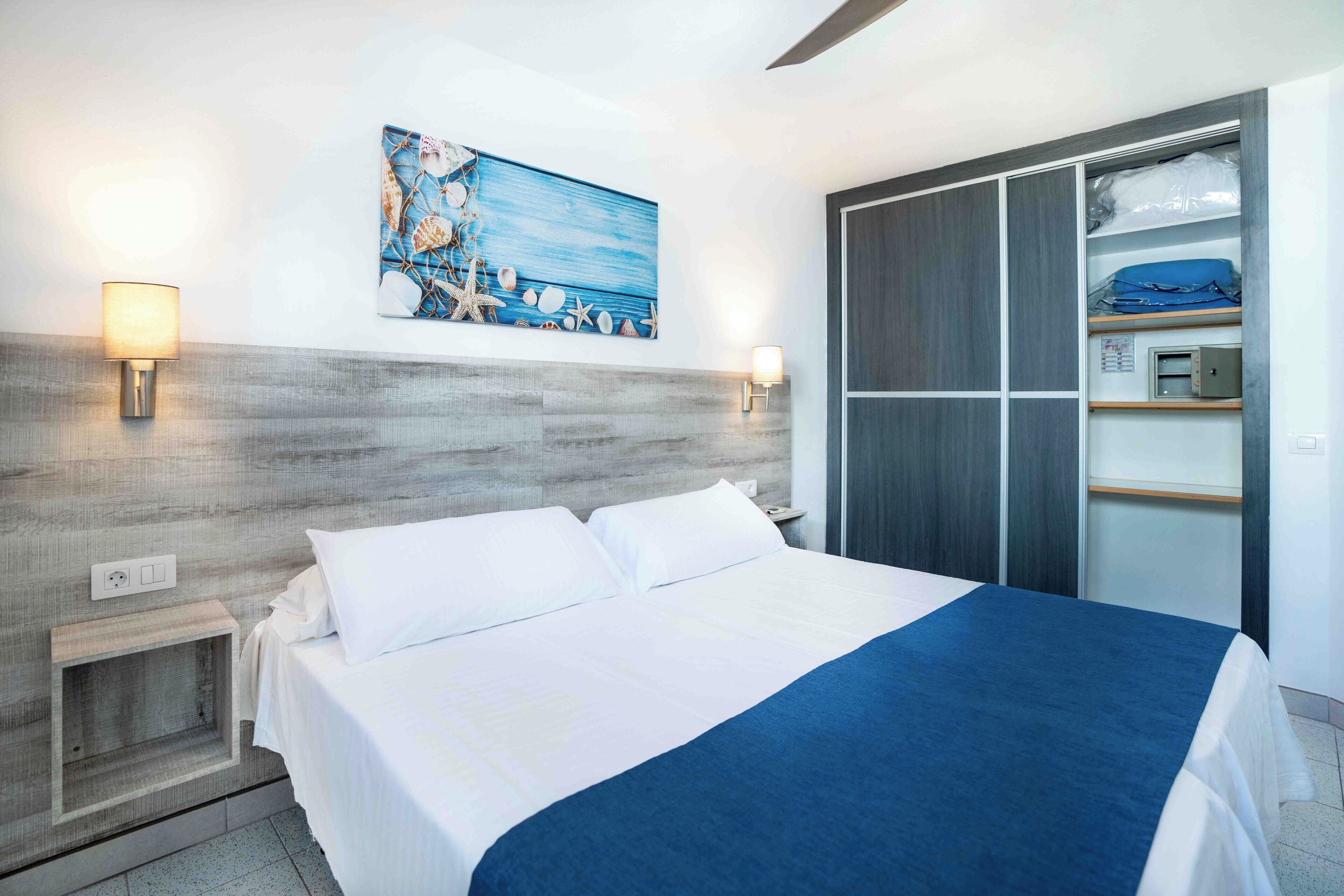 Economy-Apartment, 1 Schlafzimmer | Zimmersafe, individuell dekoriert, individuell eingerichtet