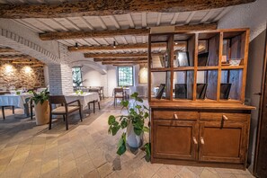 Dining - Mas Sola (Santa Coloma de Farners)