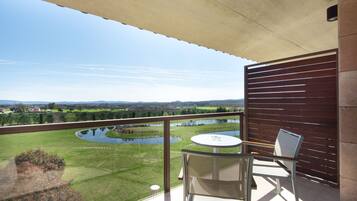 Minibar, in-room safe, desk, soundproofing