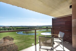 Minibar, Zimmersafe, Schreibtisch, schallisolierte Zimmer