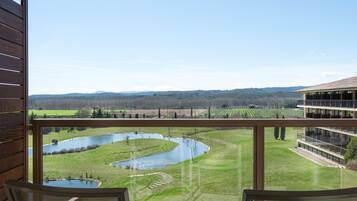 Minibar, in-room safe, desk, soundproofing