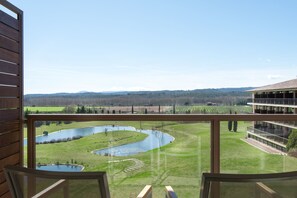 Minibar, Zimmersafe, Schreibtisch, schallisolierte Zimmer