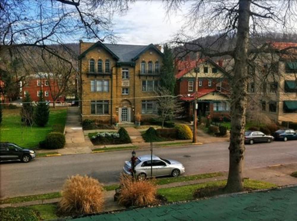 Brass Pineapple Inn by null