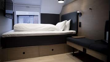 Cortinas blackout, wifi gratis y ropa de cama