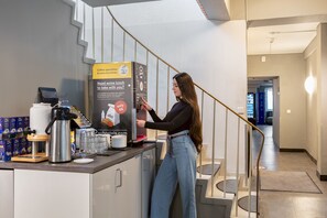 Petit déjeuner buffet servi tous les jours en supplément