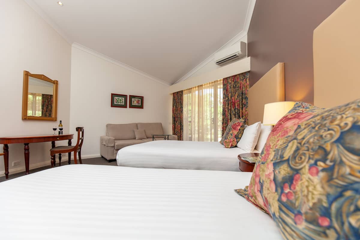 Studio, 2 Doppelbetten | Hochwertige Bettwaren, Minibar, Schreibtisch