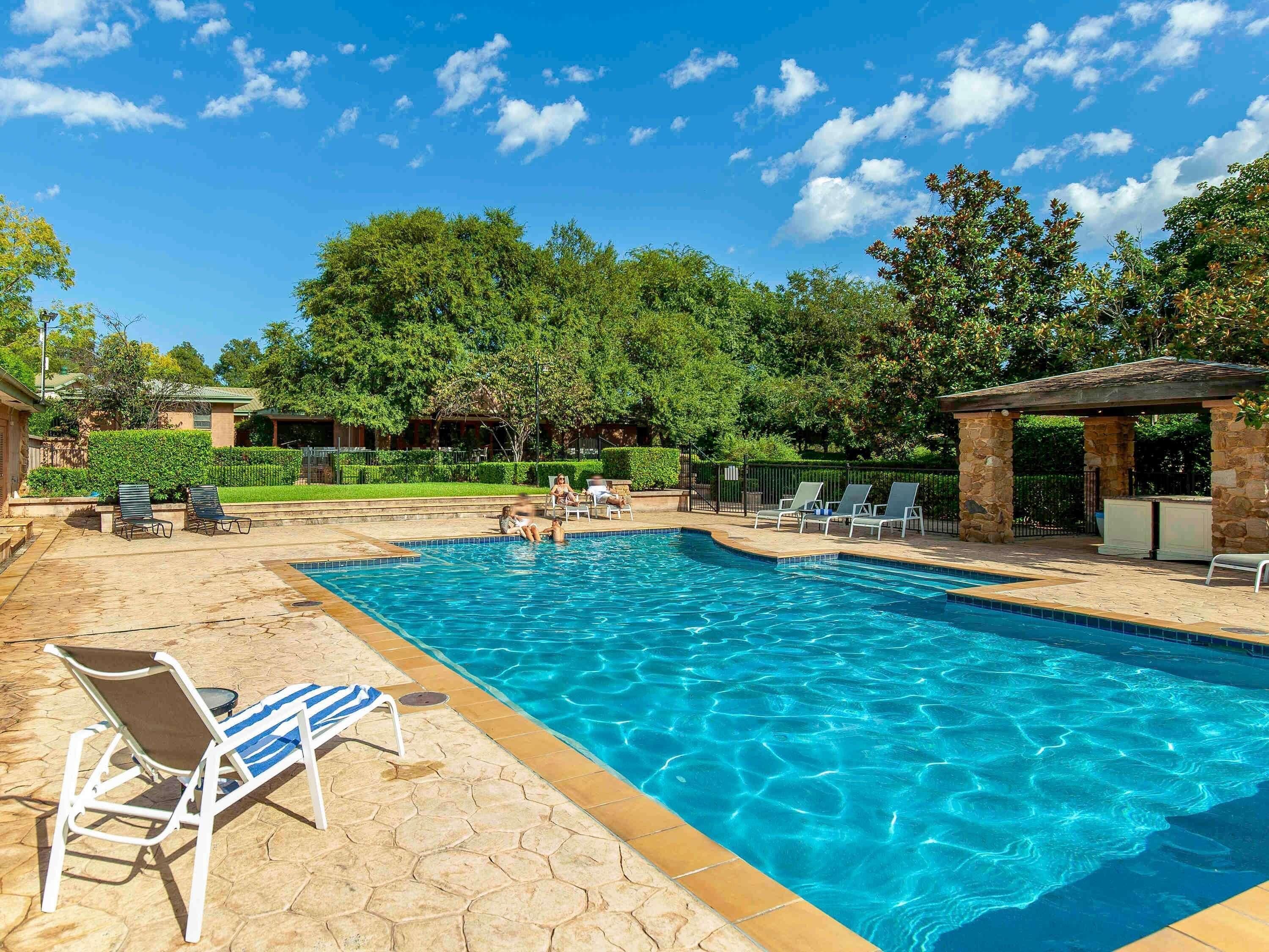 Outdoor pool, sun loungers