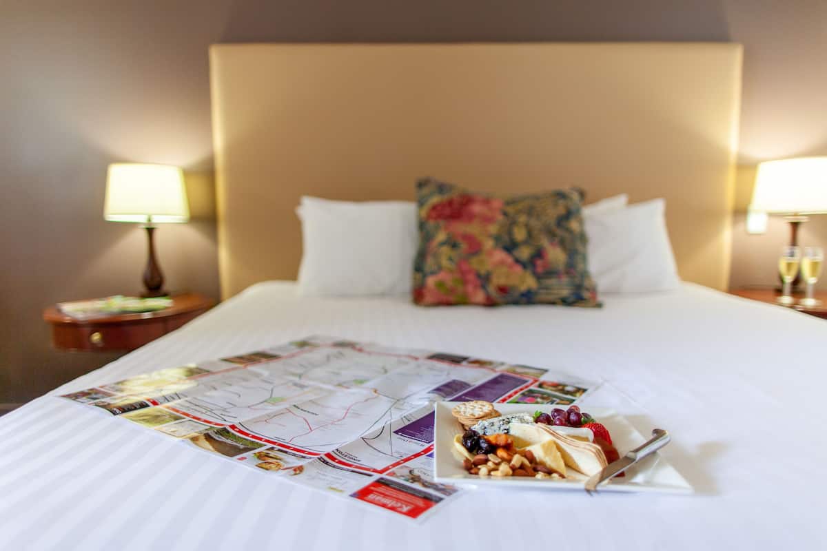 Deluxe-Zimmer, 1 King-Bett | Hochwertige Bettwaren, Minibar, Schreibtisch