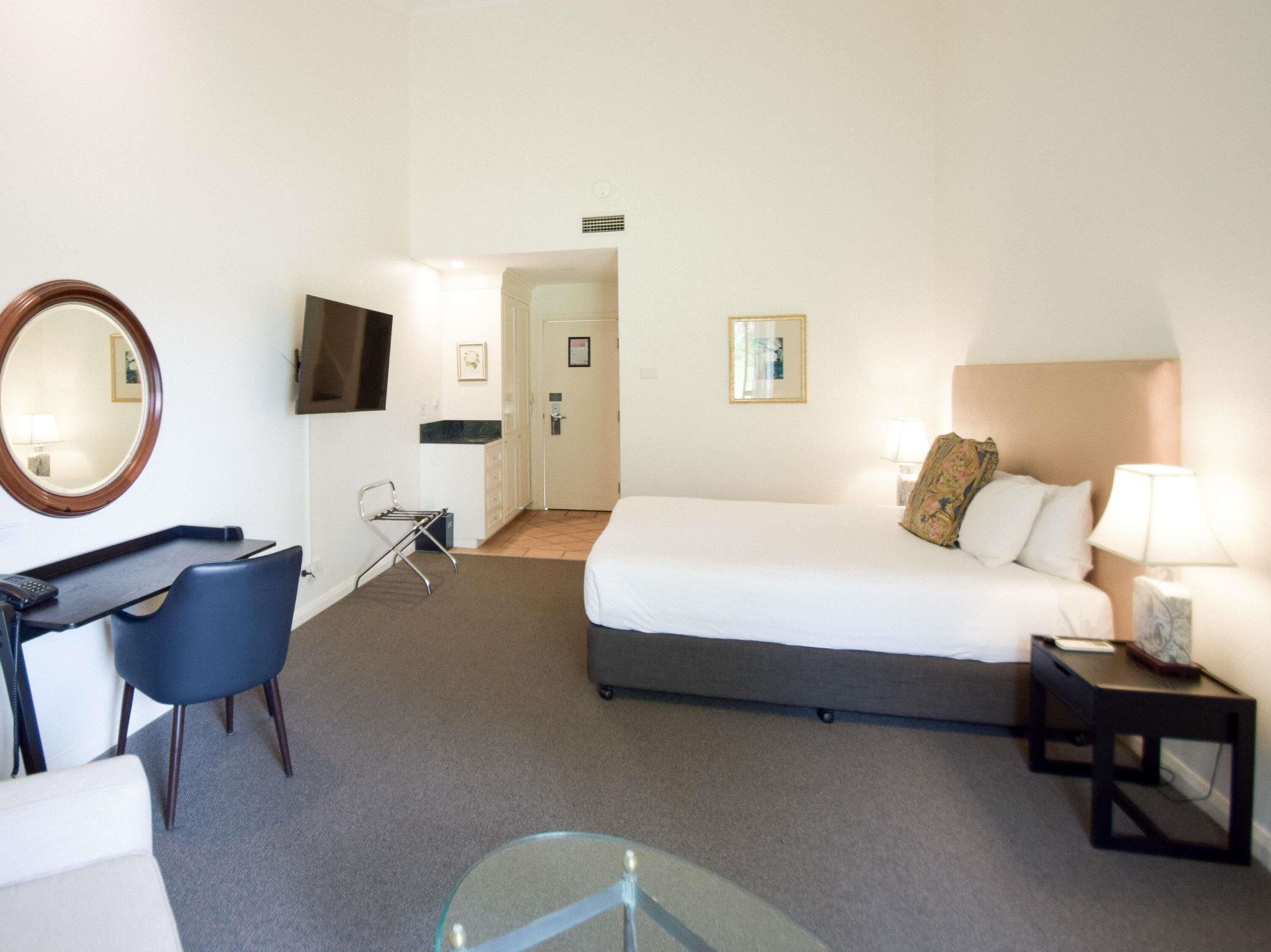 Estudio, 1 cama King size | Ropa de cama de alta calidad, minibar y escritorio 