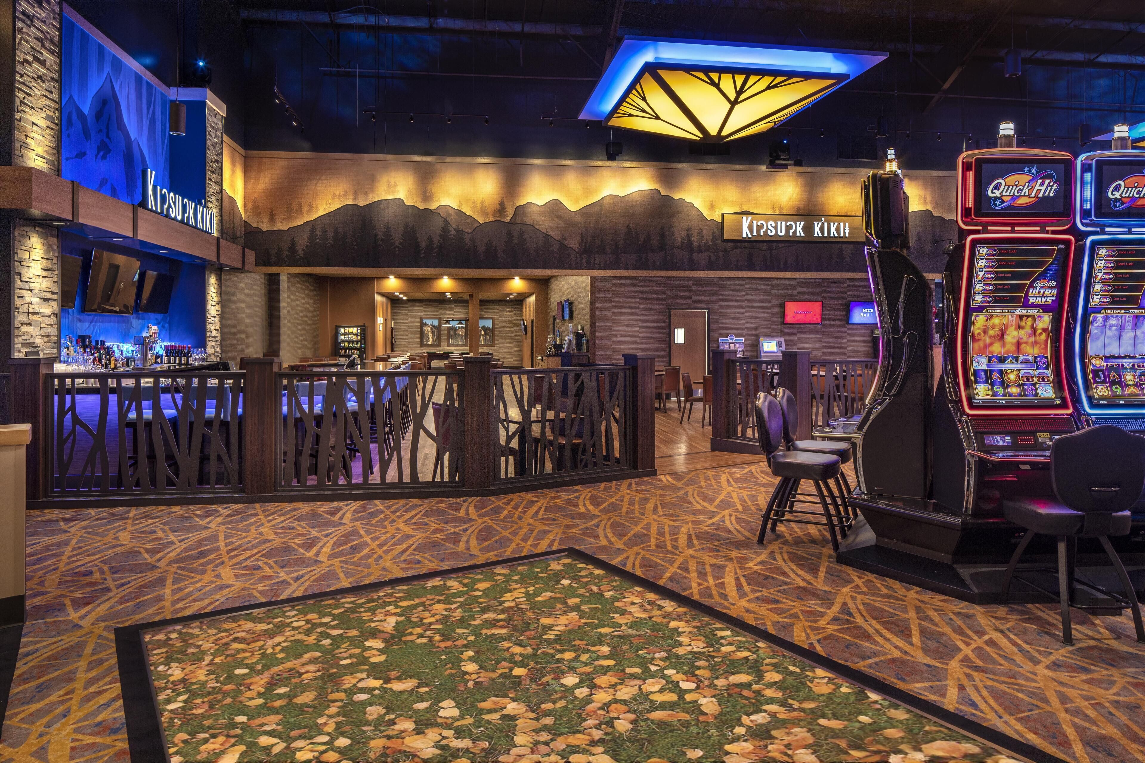 serves lunch and dinner