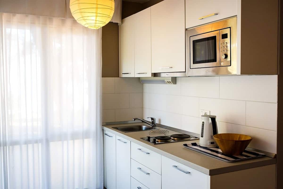 one bedroom apartment beachfront | private kitchen