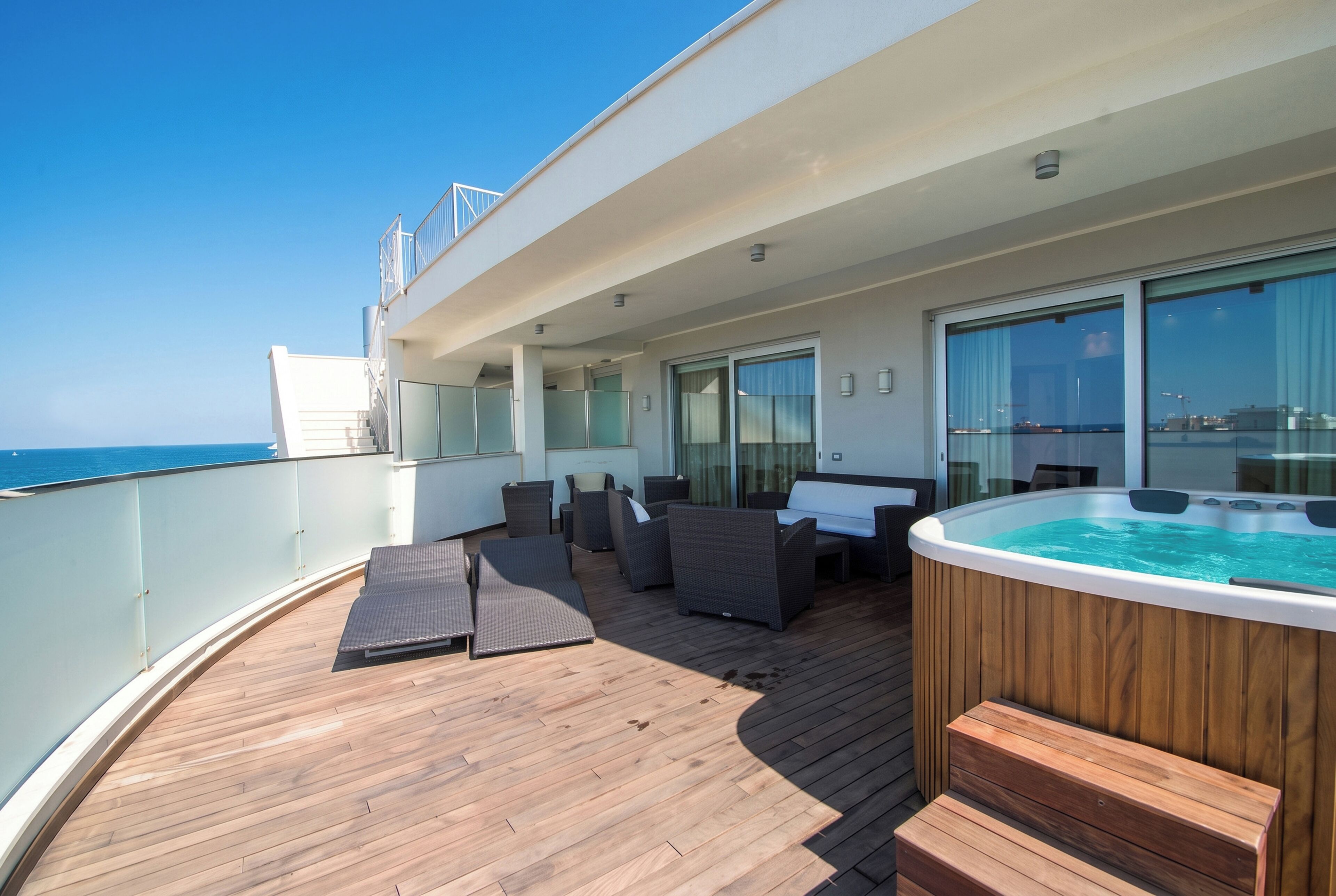 Photo - Hotel Premier & Suites