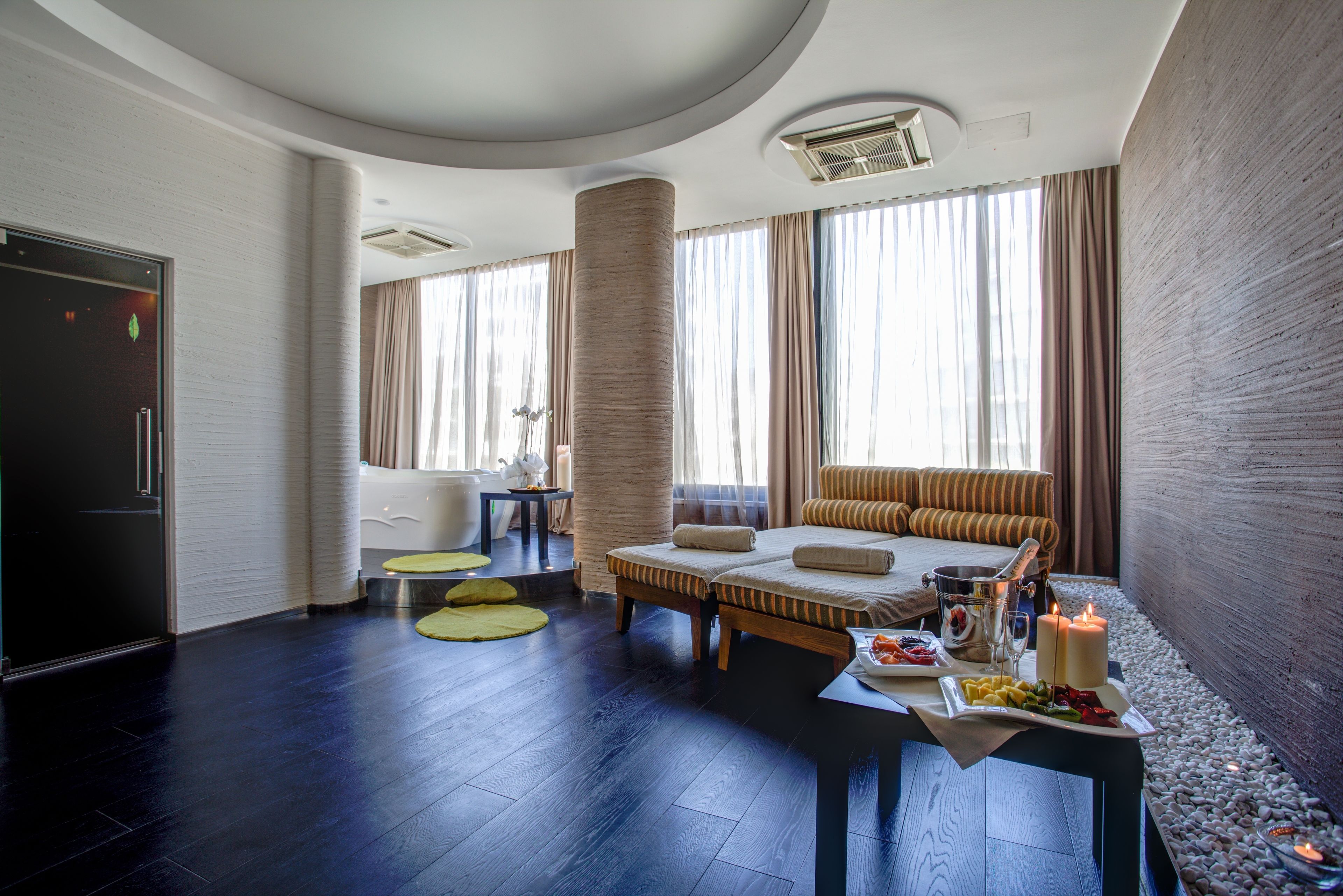 マッサージ / トリートメント ルーム