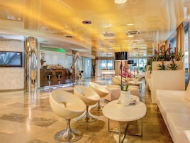 Lobby-Lounge
