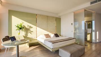 Couette en duvet d'oie, minibar, coffres-forts dans les chambres, bureau