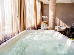 Bain à remous intérieur