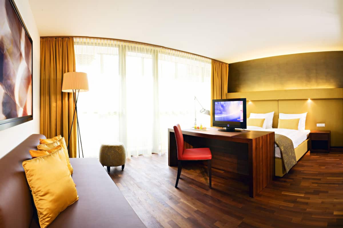 Minibar, in-room safe, desk, blackout curtains