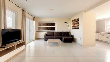 公寓, 3 间卧室, 阳台 | 1 多间卧室、客房内保险箱、特色家居、遮光窗帘