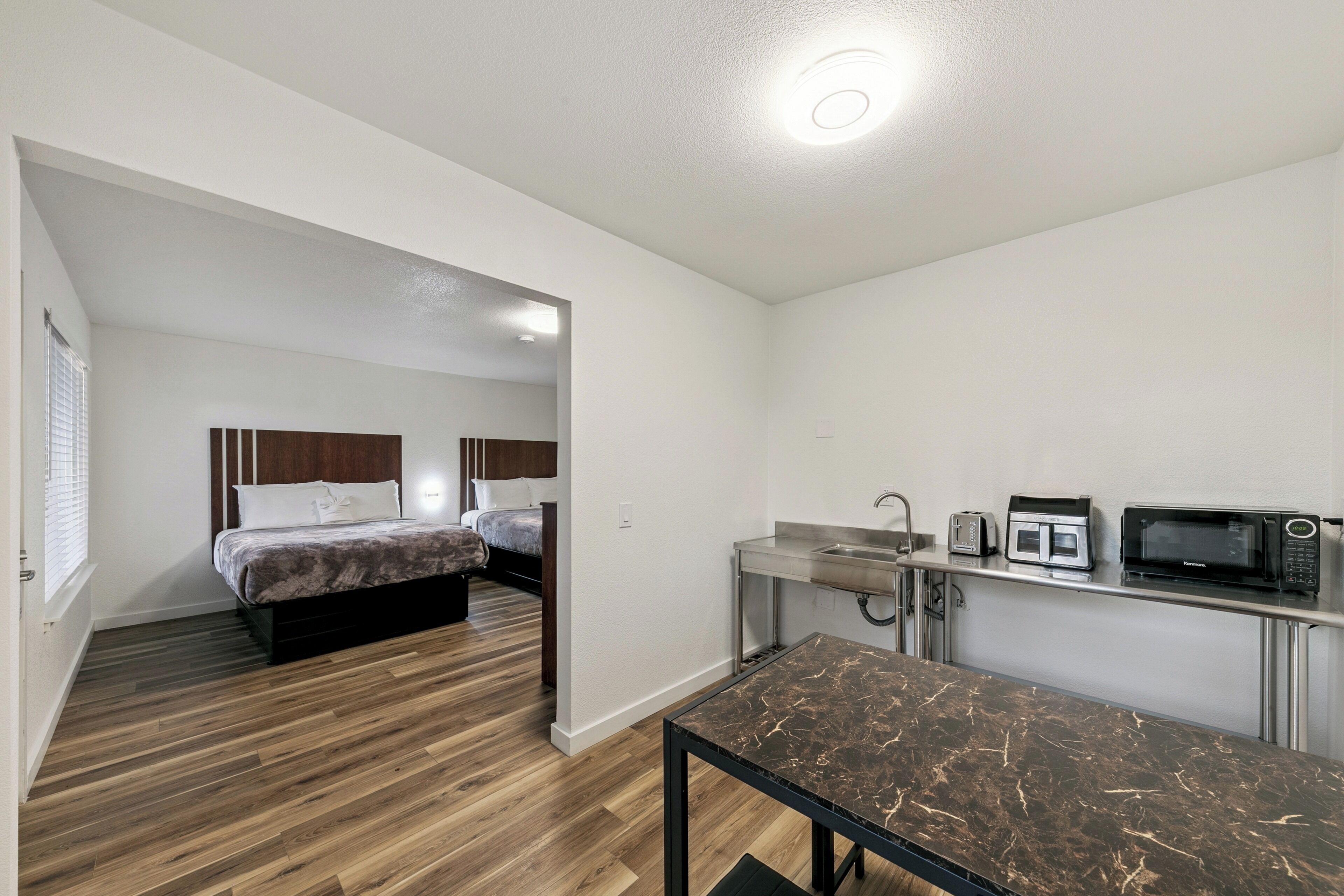 Chambre simple Deluxe, cuisinette | Draps en coton égyptien, literie de qualité