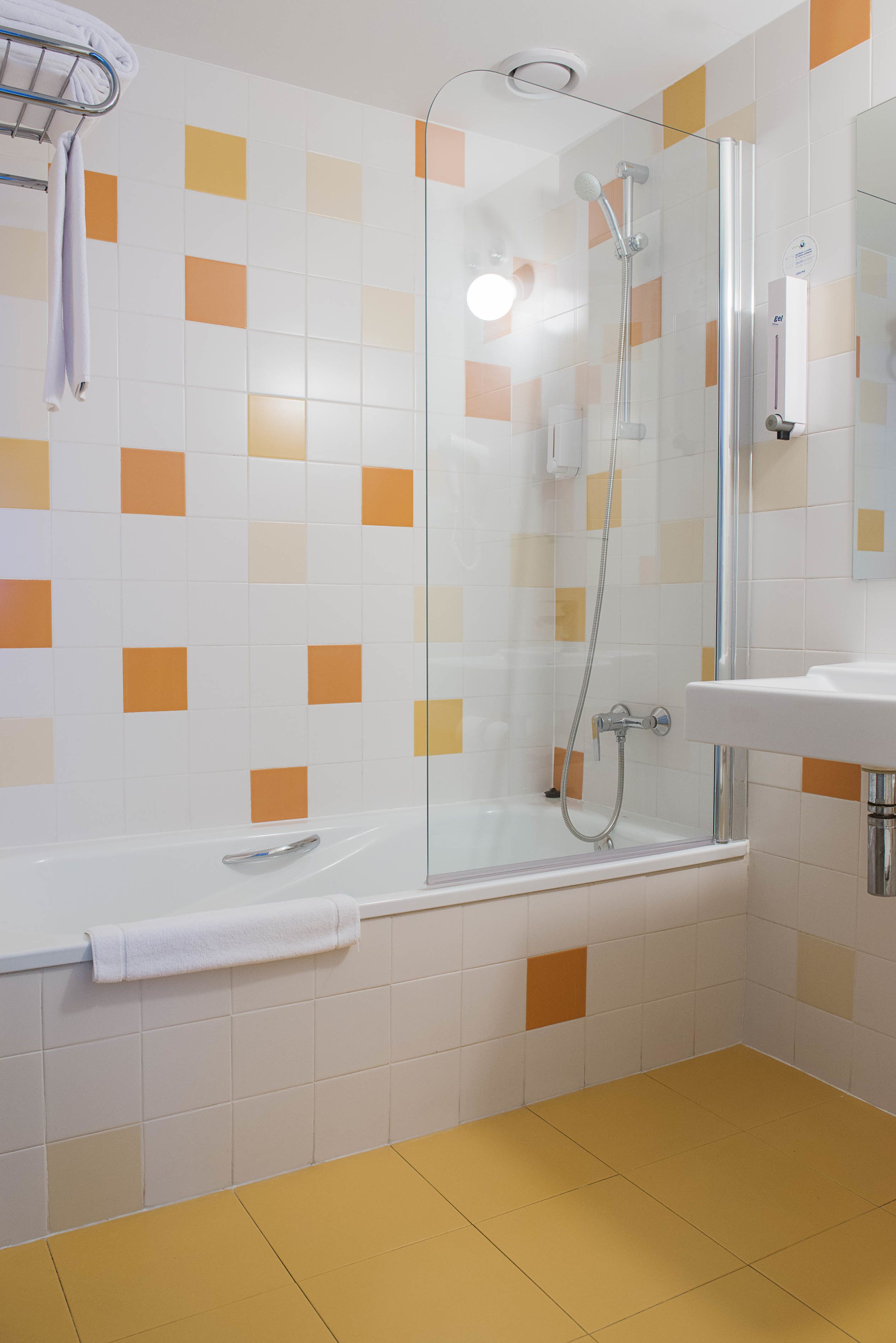 Ducha del cuarto de baño