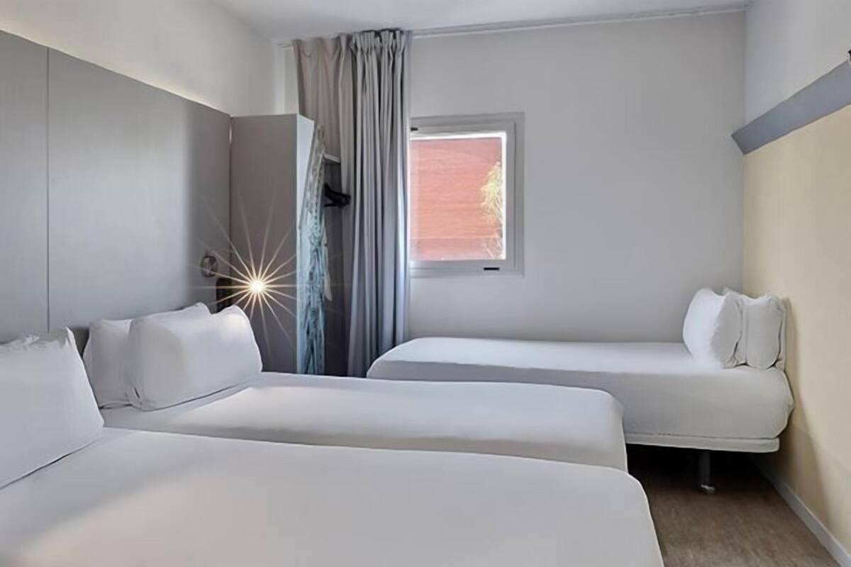 In-room safe, desk, iron/ironing board, free WiFi