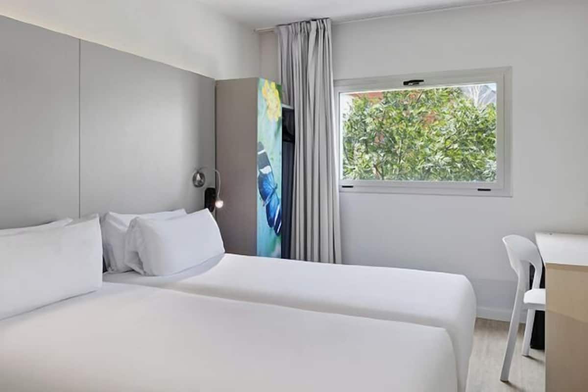 In-room safe, desk, iron/ironing board, free WiFi