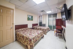 Iron/ironing board, free WiFi - New World Hotel (New York)