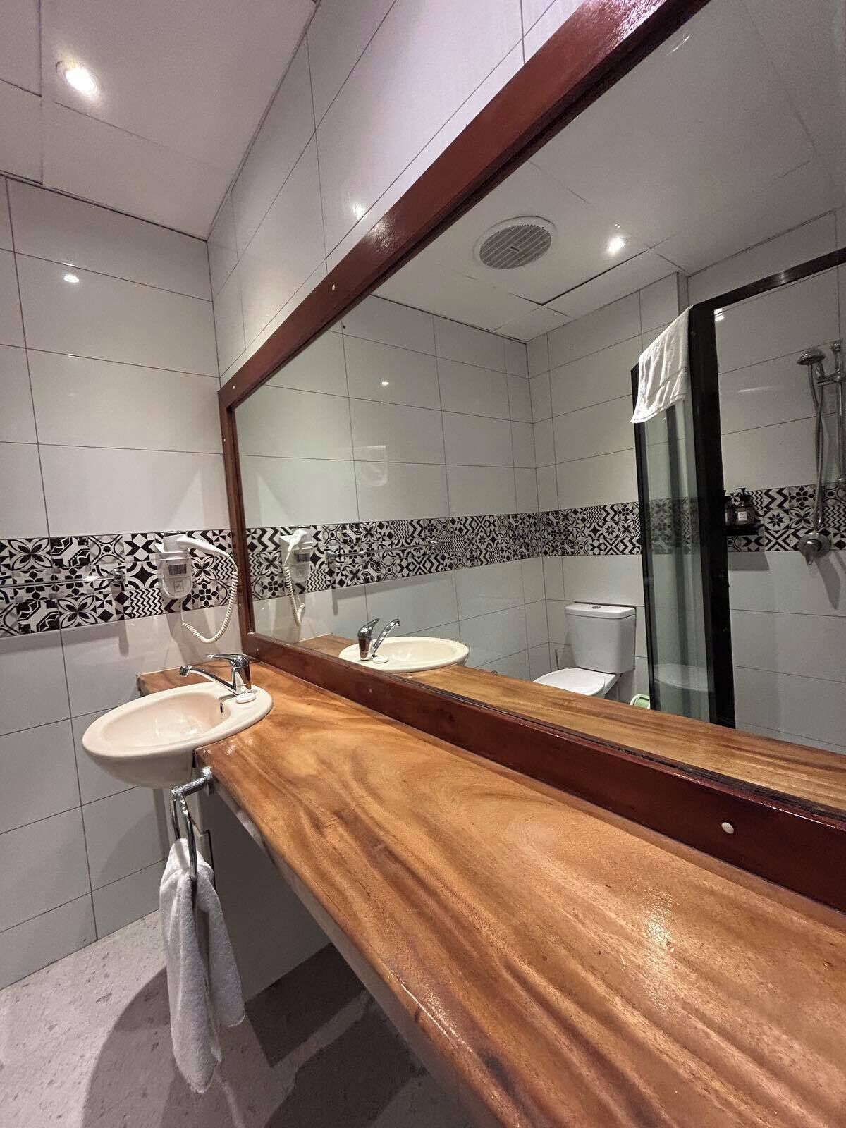 Foto - Smugglers Cove Beach Resort & Hotel