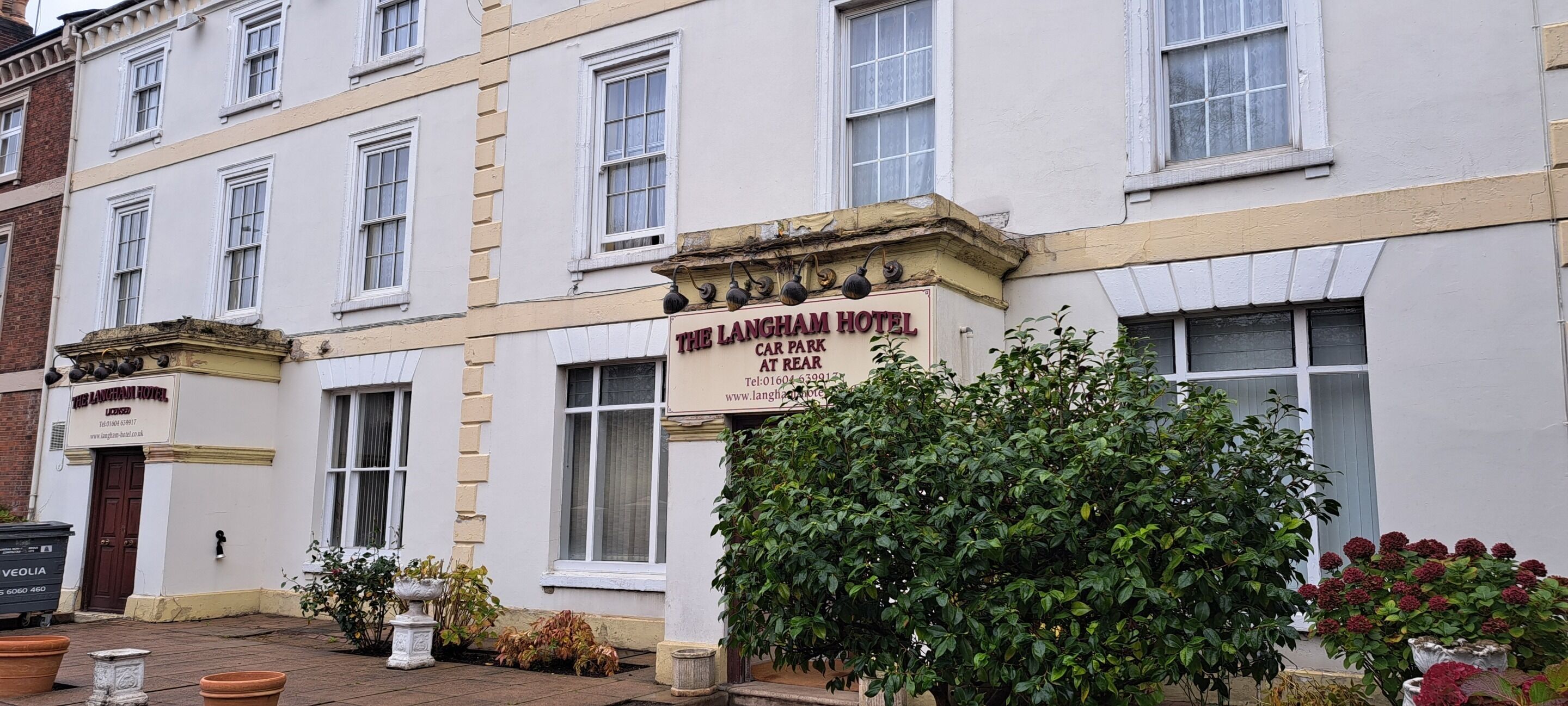 Desk, iron/ironing board, free WiFi