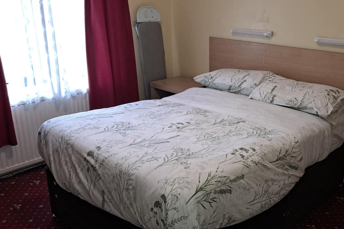 Desk, iron/ironing board, free WiFi