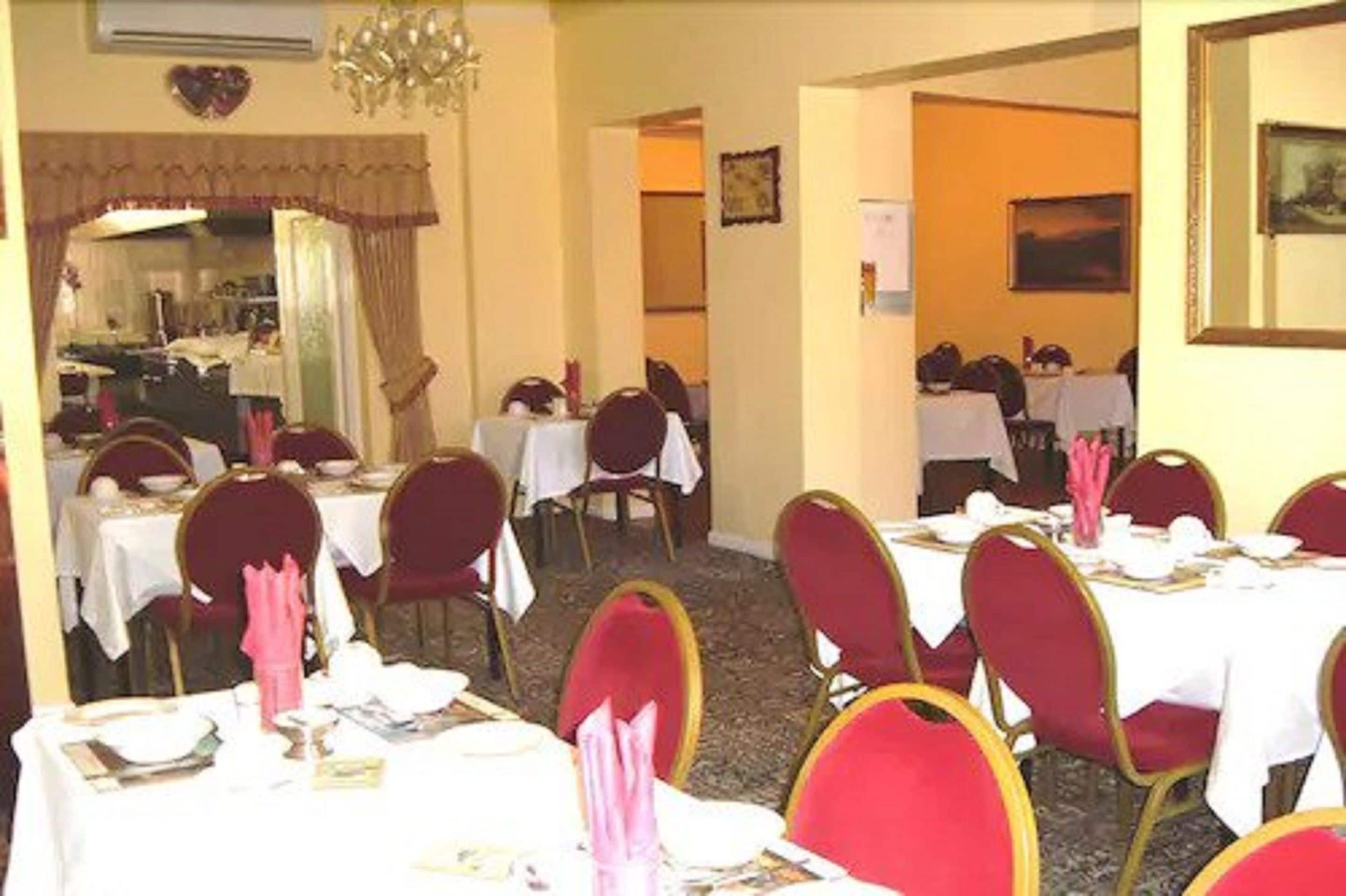 free buffet breakfast