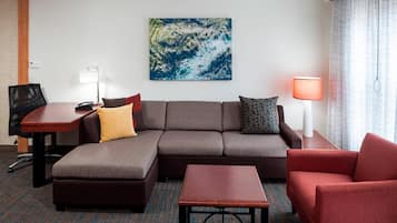 37-tums platt-tv med kabelkanaler och tv