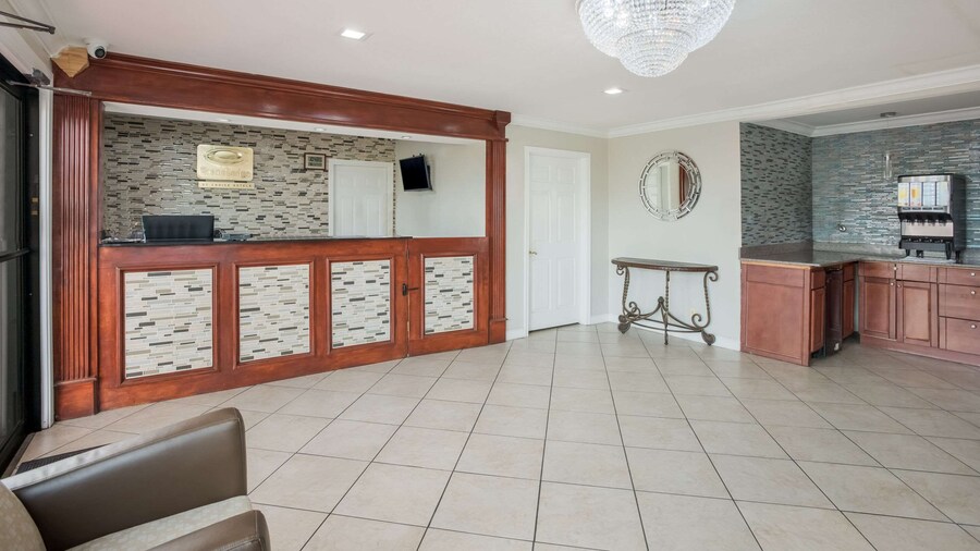 Econo Lodge Lake Charles University Area