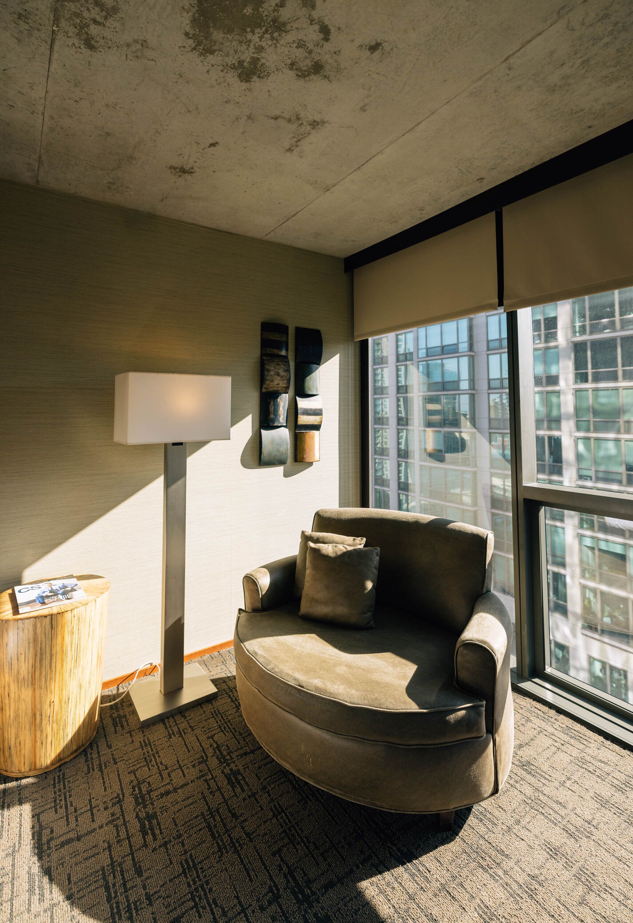 Egyptian cotton sheets, premium bedding, down comforters, pillowtop beds