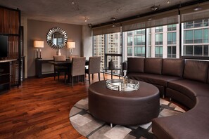 Egyptian cotton sheets, premium bedding, down comforters, pillowtop beds