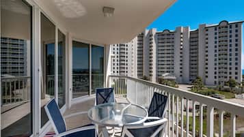 Condo, 2 Bedrooms, 2 Bathrooms, Sea View | Balkoni