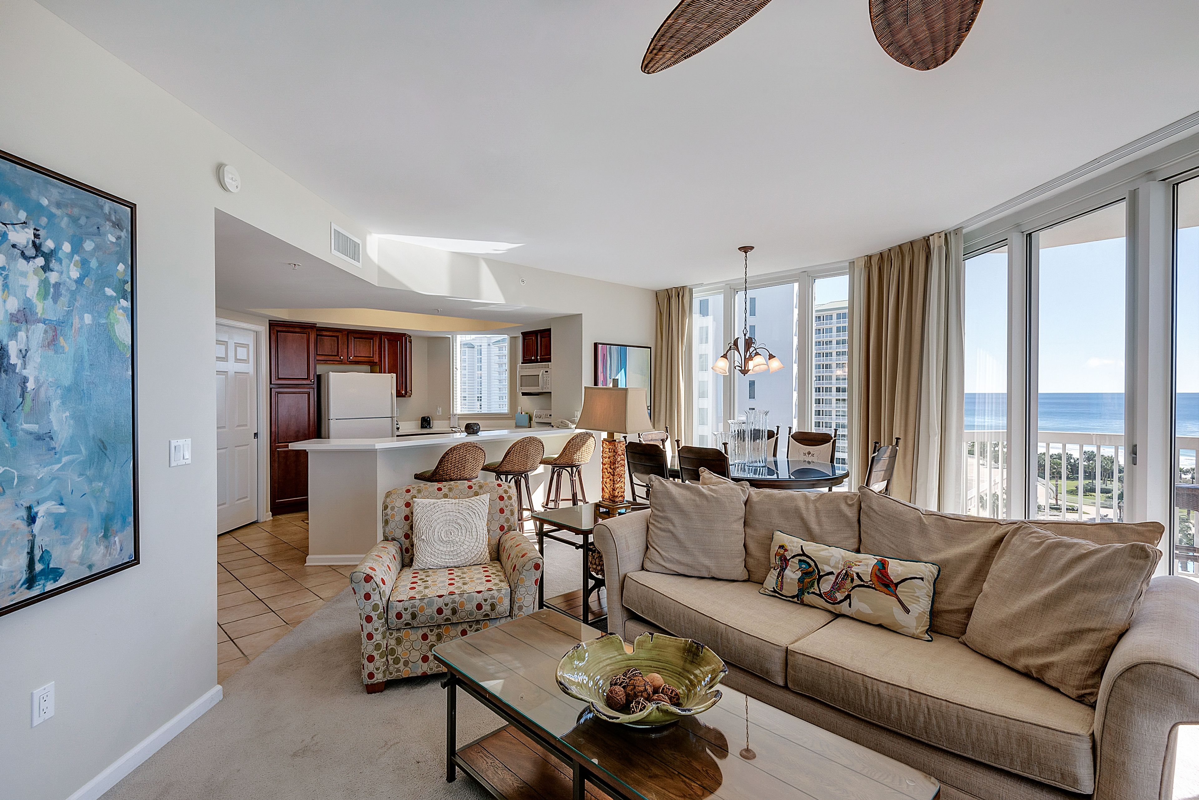 Condo, 3 Bedroom, 3 Bathrooms, Sea View  | Living room | 32-inch TV with cable channels, DVD player